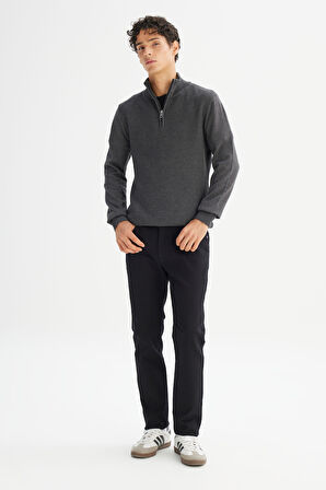 Pamuklu Regular Fit Normal Kesim Dik Yaka Triko Kazak