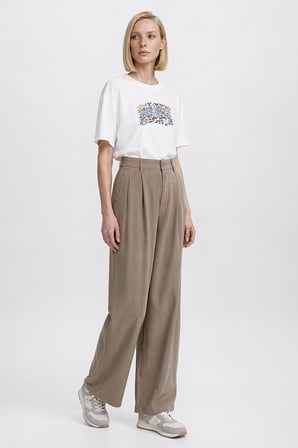 Relaxed Fit Yüksek Bel Geniş Paça Yumuşak Dokulu Siyah Pantolon