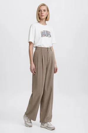 Relaxed Fit Yüksek Bel Geniş Paça Yumuşak Dokulu Siyah Pantolon