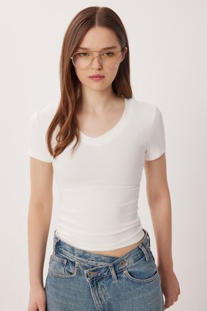 V Yaka Basic Örme T-shirt KEMİK LDZ0069