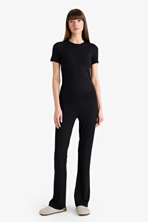 Bedene Oturan Kısa Kollu Tişört-Fall in Love Loungewear