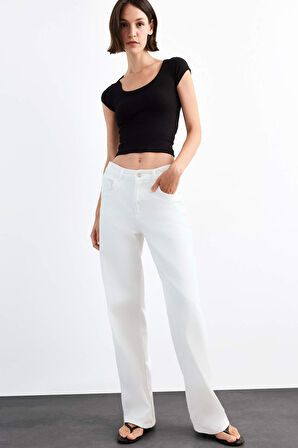 Bisiklet Yaka Kısa Kollu Tişört