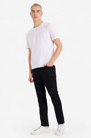 DeFacto Pedro Slim Fit Solmayan Renk Dar Kalıp Normal Bel Dar Paça Siyah Jean Pantolon S2711AZ26SPNM40