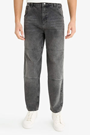 Relax Fit Yırtık Detaylı Jean Pantolon
