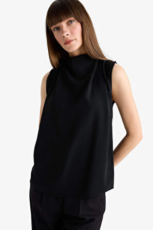 Regular Fit Balıkçı Yaka Krep Kolsuz Bluz