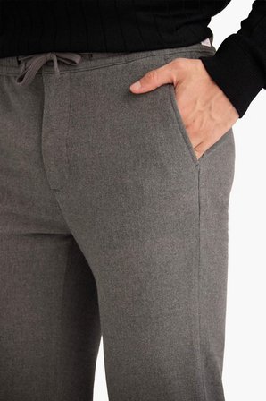 DeFacto Regular Fit Cepli Düz Paça Pantolon G4955AX25WNAR163