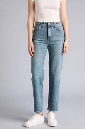 Defacto G8878AXNM28 Mavi Comfort Straıght Normal Bel Bilek Boy Jean Yıkamalı Pantolon