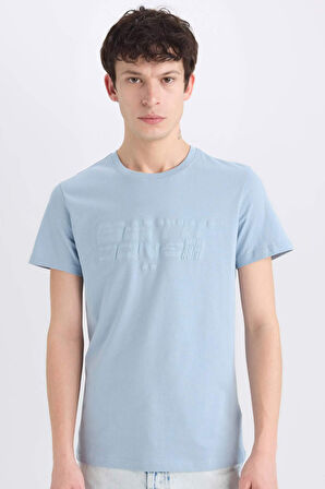 DeFacto %100 Pamuk Slim Fit Dar Kesim Bisiklet Yaka Baskılı Kısa Kollu Tişört E0577AX25SMBE524