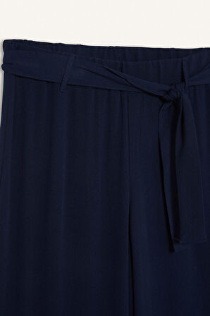 DeFacto Culotte Geniş Paça Krinkıl Viskon Kapri C9565AX25SMNV135
