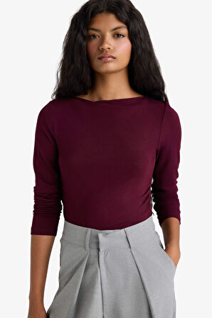 Slim Fit Dar Kesim Kayık Yaka Uzun Kollu Tişört