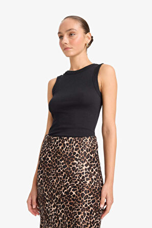 Slim Fit Dar Kesim Basic Düz Bisiklet Yaka Fitilli Kaşkorse Atlet