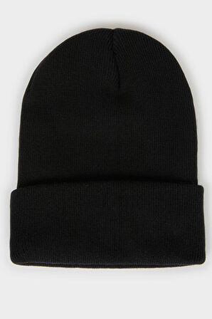 Kadın Dokuma Etiketli Bere