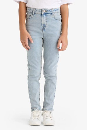 DeFacto Slım Fıt Düz Paça Jean Pantolon Erkek Çocuk F8478A826SMNM39