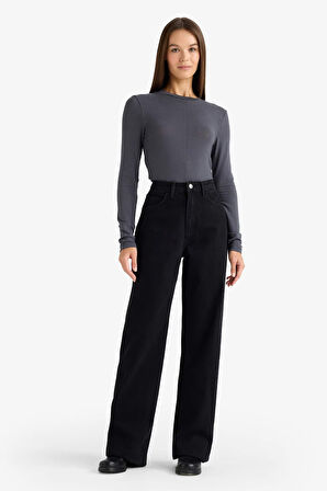 Slim Fit Dar Kesim Bisiklet Yaka Uzun Kollu Tişört