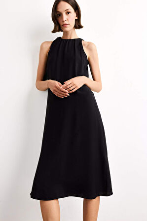 Krinkıl Kumaş Kolsuz Midi Elbise