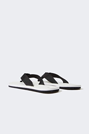 Kadın Düz Taban Parmak Arası Terlik