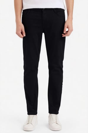 DeFacto Pedro Slim Fit Solmayan Renk Dar Kalıp Normal Bel Dar Paça Siyah Jean Pantolon S2711AZ26SPNM40