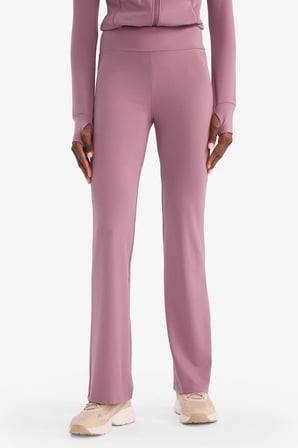 DeFacto Aırtech Flare Fit Toparlayıcı Yüksek Bel İspanyol Paça Soft Touch Sporcu Pantolon B3988AX26SPBR346