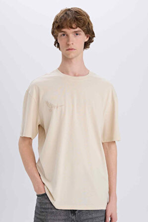 DeFacto %100 Pamuk Boxy Fit Bisiklet Yaka Sırt Baskılı Kısa Kollu Tişört E3958AX25SMBG702