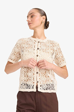 Regular Fit Bisiklet Yaka Brode Kısa Kollu Hırka