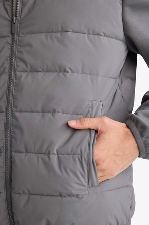 DeFacto Su Geçirmez Slım Fıt Dik Yaka Esnek Mont D7532AX26SPGR206