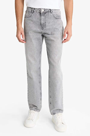 Straight Fit Düz Paça Jean Yıkamalı Pantolon