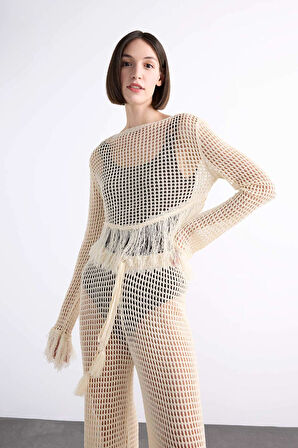 Kayık Yaka Püskül Detaylı Uzun Kollu Kroşe Plaj Üstü