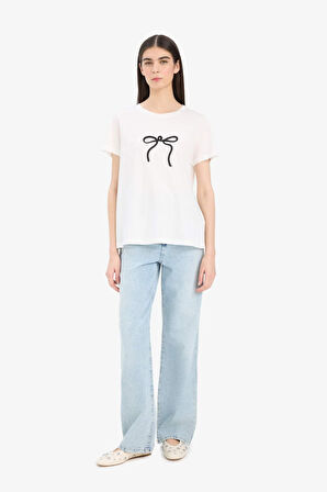 DeFacto Regular Fit Bisiklet Yaka Aplike Baskılı Penye Kısa Kollu Tişört F5108AX25SMER105