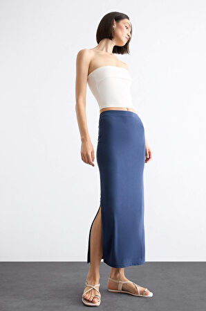 	Slim Fit Dar Kesim Yırtmaçlı Midi Etek