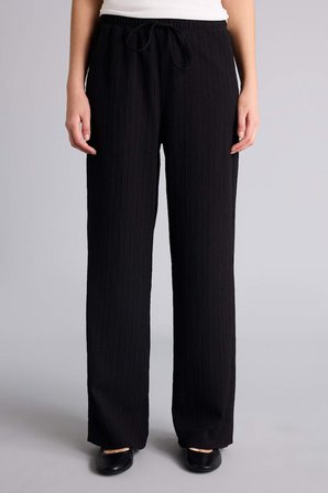 DeFacto Regular Fıt Düz Paça Gofre Dokulu Pantolon H0551AX26SPBK81