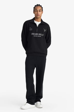 DeFacto NBA Chıcago Bulls Relax Fıt Polo Yaka Jakarlı Sweatshirt F5859AX25WNBK81