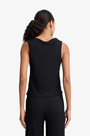 Slim Fit Dar Kesim V Yaka Bürümcük Atlet