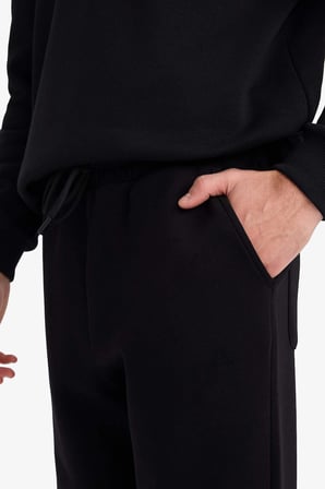 Defacto F8560AXBK81 Siyah Relax Fıt Elastik Bağlamalı Bel Eşofman Altı