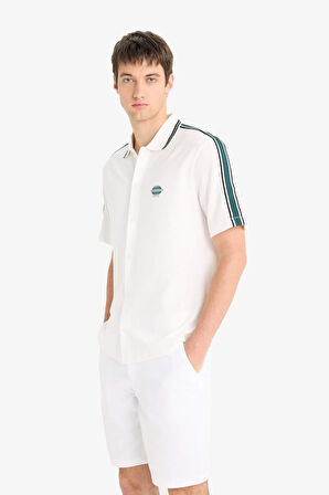 DeFacto Relax Fit Polo Yaka Hafif Kumaş Baskılı Yazlık Kısa Kollu Gömlek F0200AX25SMER105