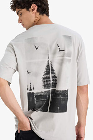 Boxy Fit Bisiklet Yaka Sırt Baskılı Kısa Kollu Tişört