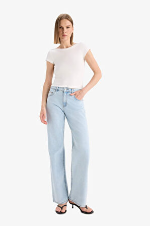 DeFacto Slim Fit Dar Kesim Kayık Yaka Basic Düz Fitilli Kaşkorse Kısa Kollu Tişört F5015AX25SMER105