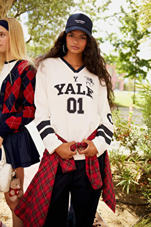 Coool Yale University Regular Fit V Yaka Uzun Kollu Tişört