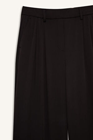 DeFactoFit Wide Leg Geniş Paça Cepli Pileli Standart Boy Premium Sporcu Pantolon