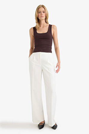 Slim Fit Dar Kesim Basic Düz Kare Yaka Atlet