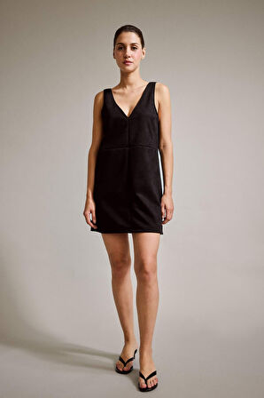 V Yaka Kalın Askılı Süet Mini Elbise