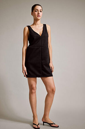 V Yaka Kalın Askılı Süet Mini Elbise