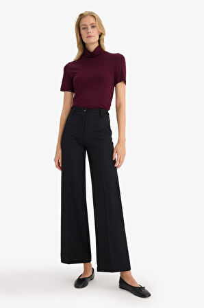 Slim Fit Dar Kesim Balıkçı Yaka Kısa Kollu Tişört