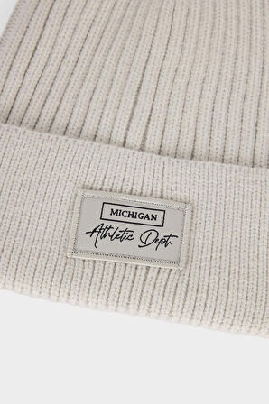 Erkek Etiket Baskılı İçi Polarlı Bere