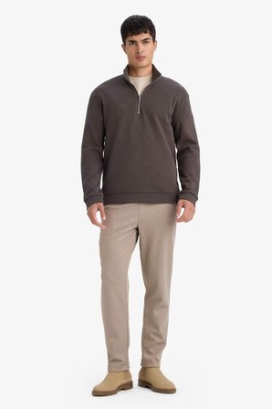 DeFacto Regular Fıt Dik Yaka Sweatshirt F9855AX26SPAR212