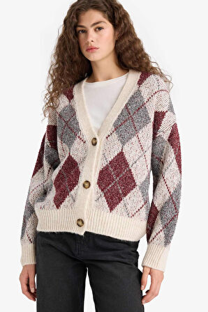 Oversize Geniş Kalıp V Yaka Baklava Desenli Düğmeli Triko Hırka