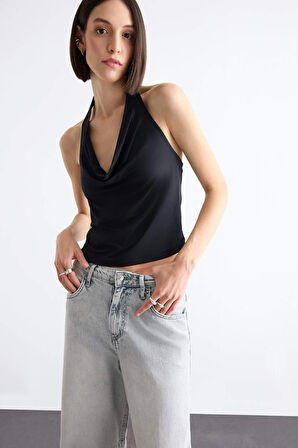 V Yaka Boyundan Bağlamalı Siyah Bluz