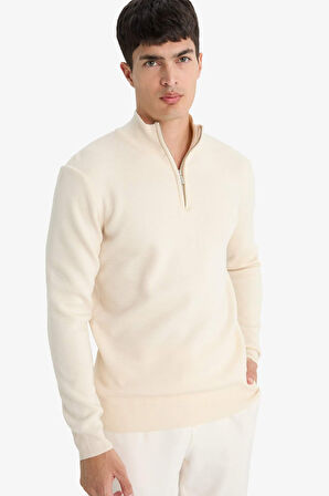 Standart Fit Yarım Fermuarlı Triko Kazak