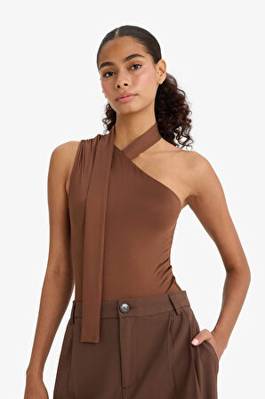 Tek Omuzlu Bağlama Detaylı Çıtçıtlı Body