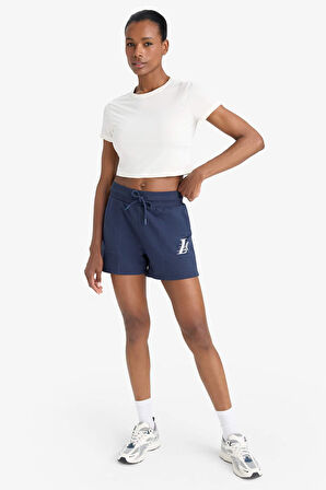 DeFactoFit NBA Los Angeles Lakers Standart Fit Sporcu Kısa Paça Şort E3626AX25SMNV94