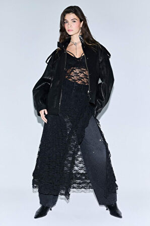 A Kesim V Yaka Dantel Askılı Maxi Elbise